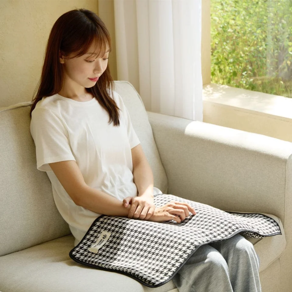 한일의료기 전기 찜질기 찜질팩 원적외선 허리 어깨 발 무릎 배 복부 목 매트 블랙R
